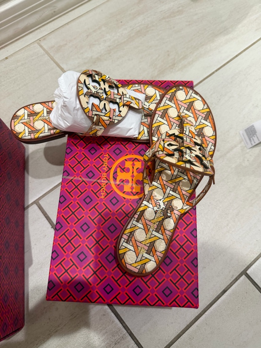 Sandals - Picture 3 of 4